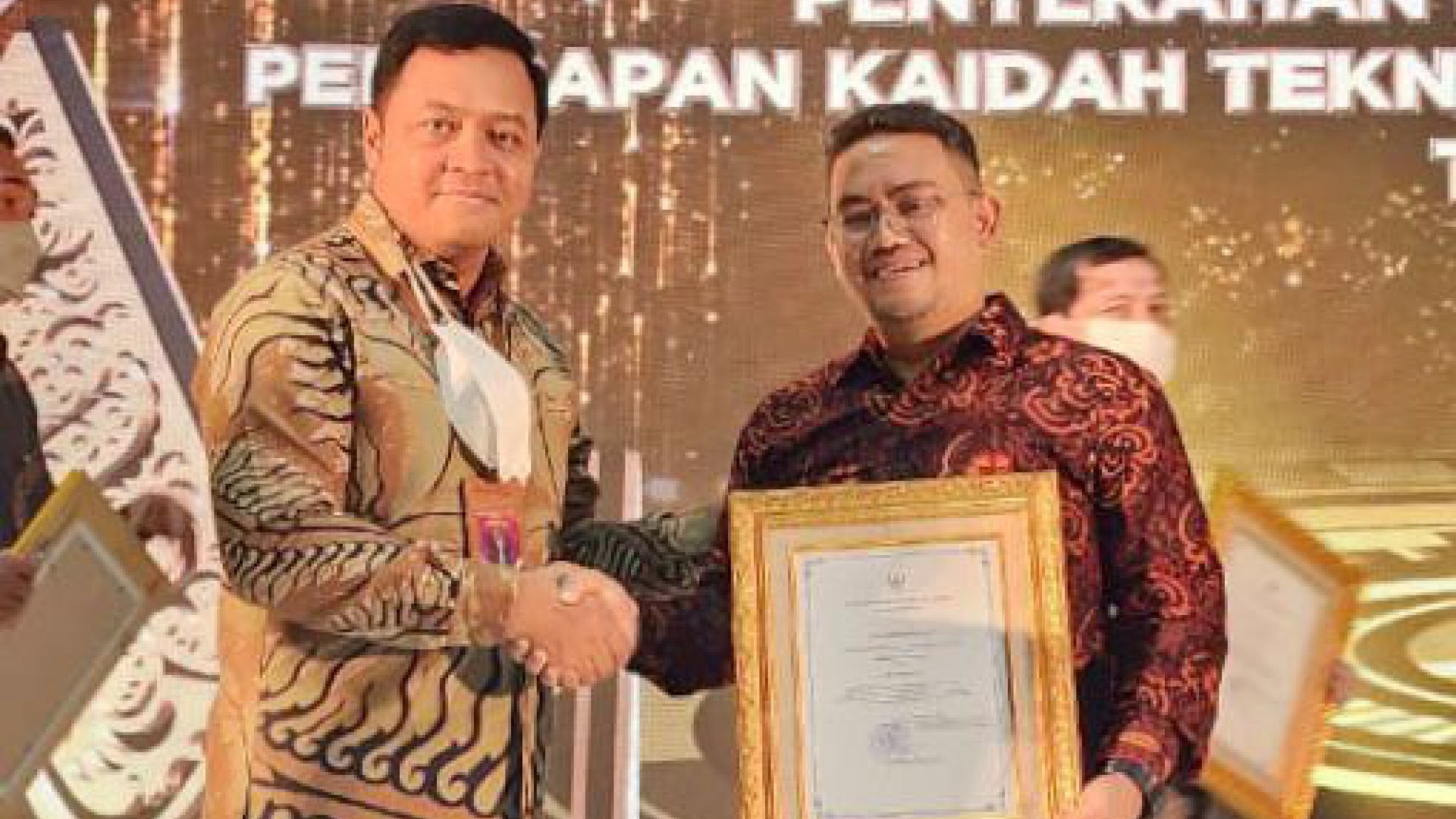 PT Mifa Raih Trophy Best Of The Best Pengelolaan Teknik Pertambangan Pada GMP Awards 2022