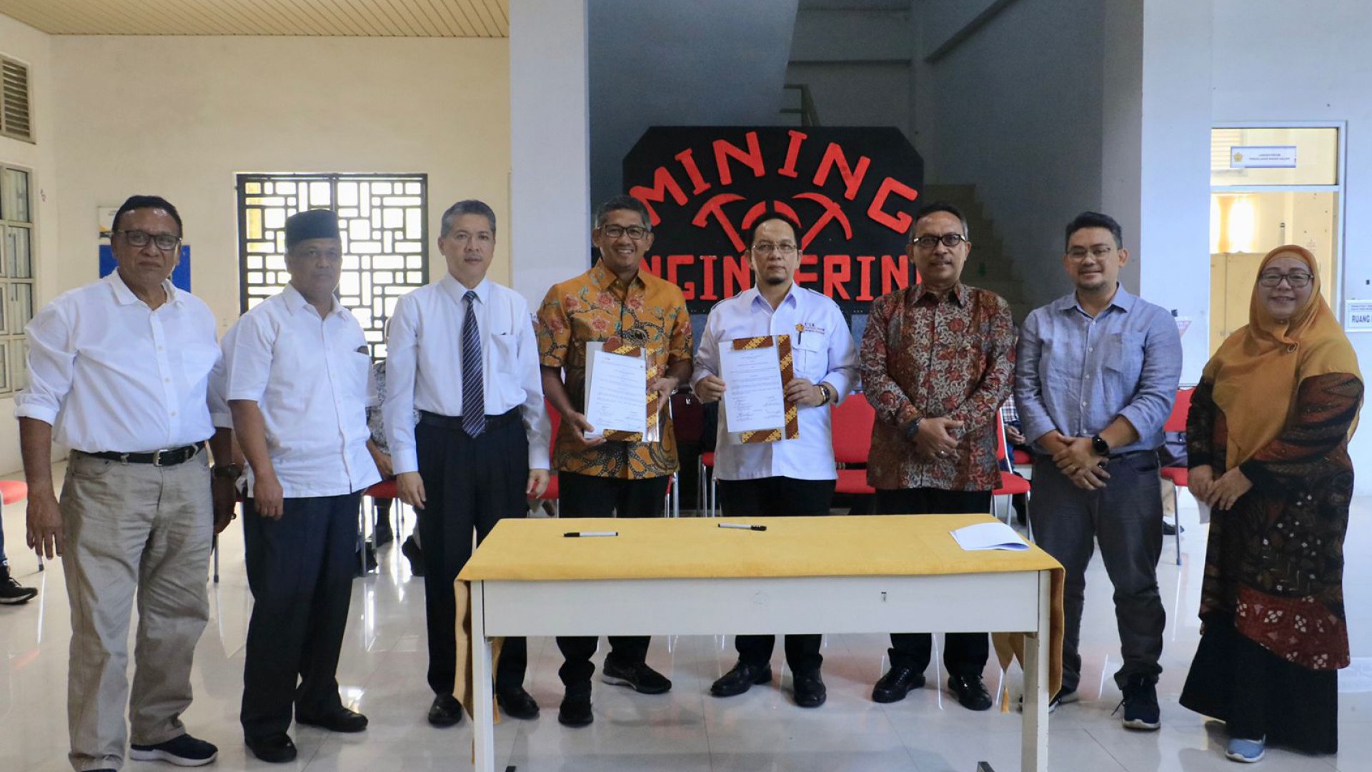PT Mifa Bersaudara & Unsyiah Resmikan Laboratorium Perencanaan Tambang